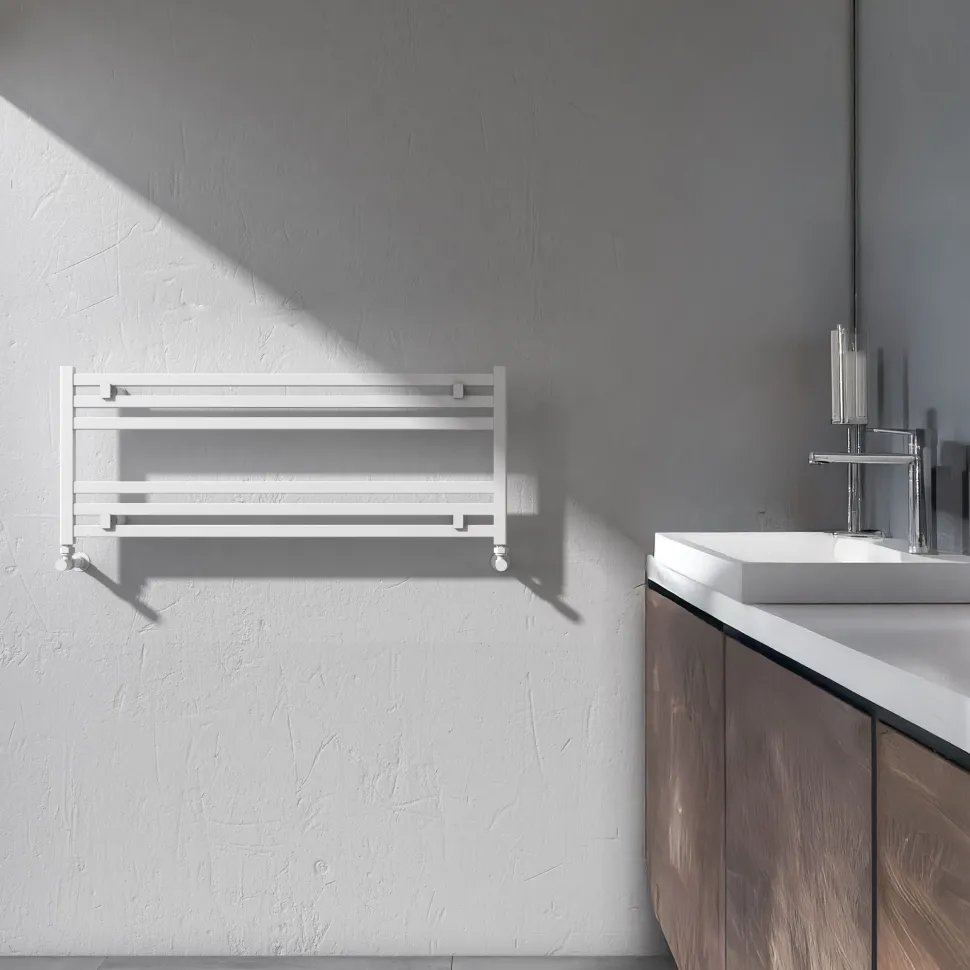 Carisa Fame Horizontal Ladder Aluminium Designer Heated Towel Rail - 400 x 1000mm