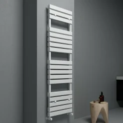 Carisa Plata Bath Flat Double Panel Aluminium Heated Towel Rail