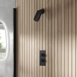 Core 1 Outlet Concealed Shower Valve & Wall Mounted Fluted Spotlight Shower Head