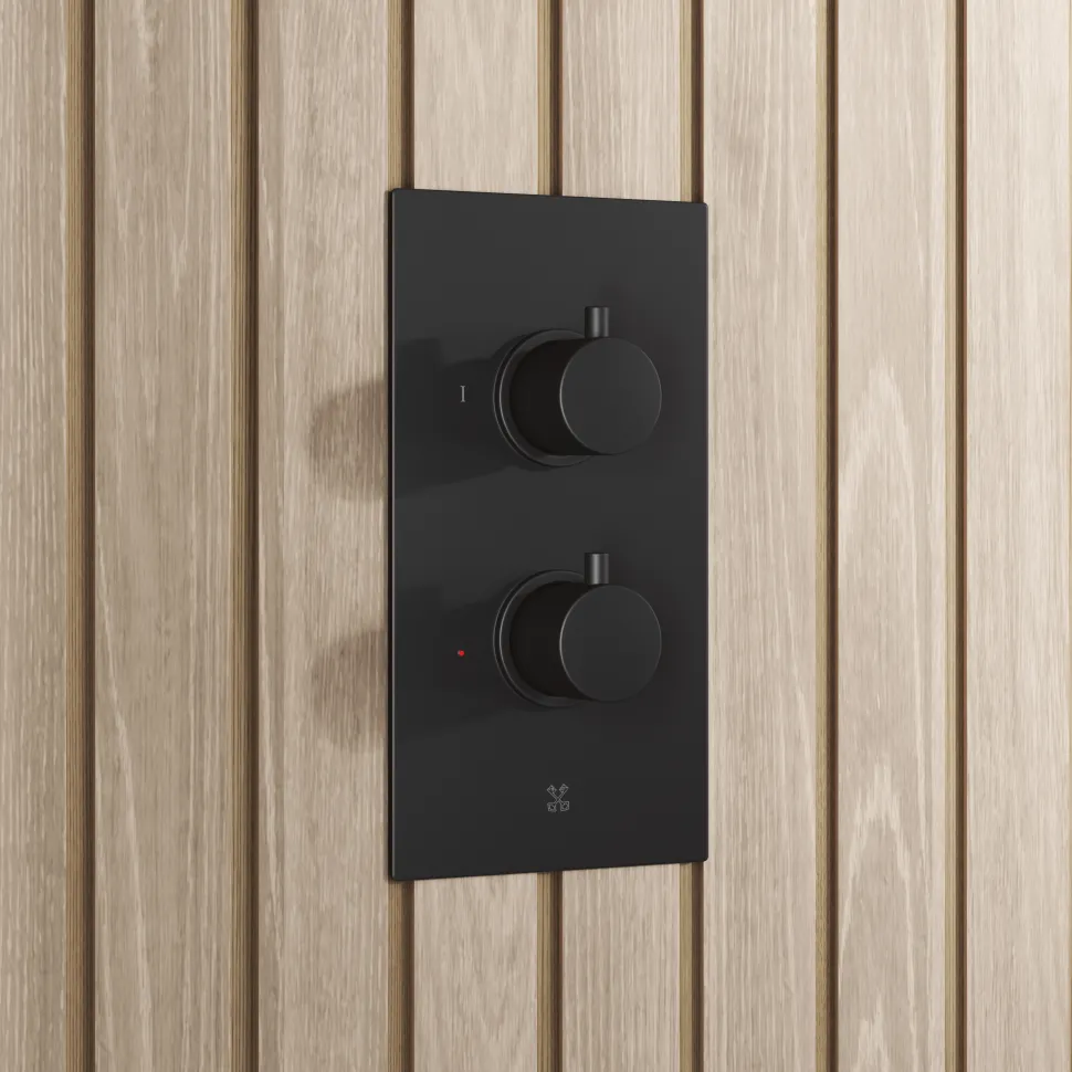Core 1 Outlet Concealed Shower Valve & Wall Mounted Fluted Spotlight Shower Head