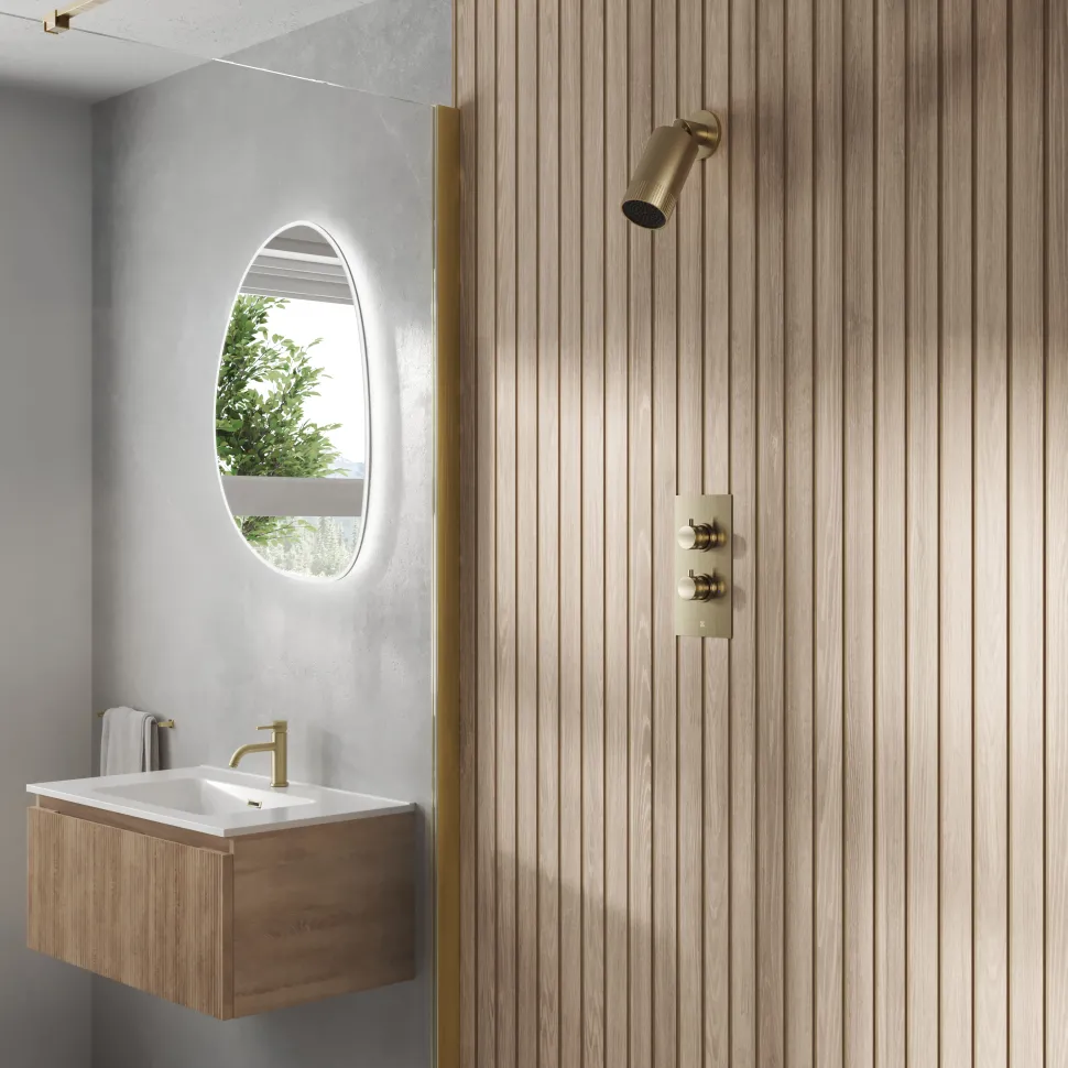 Core 1 Outlet Concealed Shower Valve & Wall Mounted Fluted Spotlight Shower Head