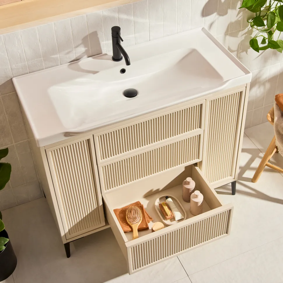 Elara 1000mm Floorstanding Stone Fluted Vanity Unit & Basin with Leg Set