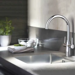 Grohe Ambi Contemporary Twin Lever Mono Sink Mixer with Swivel Spout - Chrome