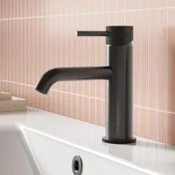Harbour Clarity Knurled Basin Mixer Tap & Waste and Bath Shower Mixer Tap with Shower Kit