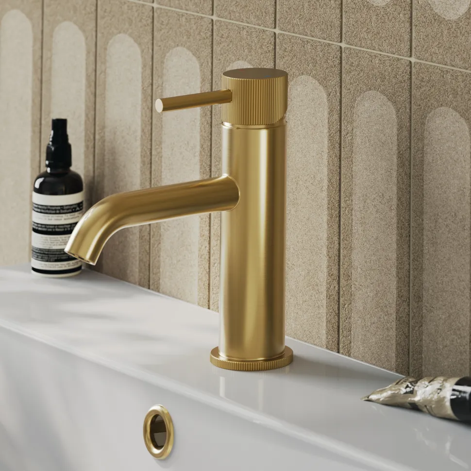 Harbour Fluted Mono Basin Mixer Tap & Waste
