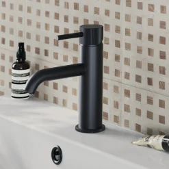 Harbour Fluted Mono Basin Mixer Tap & Waste