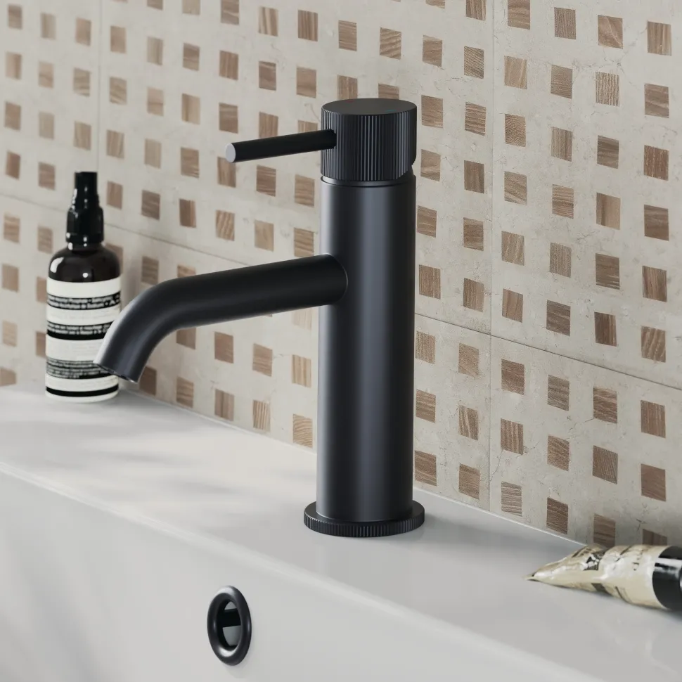 Harbour Fluted Mono Basin Mixer Tap & Waste