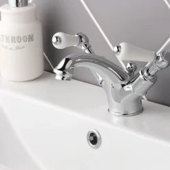JTP Grosvenor Lever Basin Mixer Tap With Waste