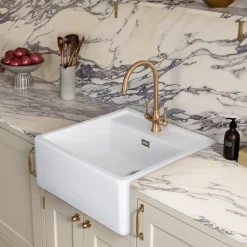 Rangemaster Sandwood 1 Bowl White Fireclay Ceramic Sit-On Belfast Sink With Tap Ledge & Waste Kit - 597 x 630mm