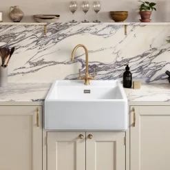 Rangemaster Sandwood 1 Bowl White Fireclay Ceramic Sit-On Belfast Sink With Tap Ledge & Waste Kit - 597 x 630mm