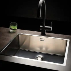 Reginox New York 1 Bowl Large Undermount or Inset Stainless Steel Kitchen Sink & Integrated Waste - 540 x 440mm