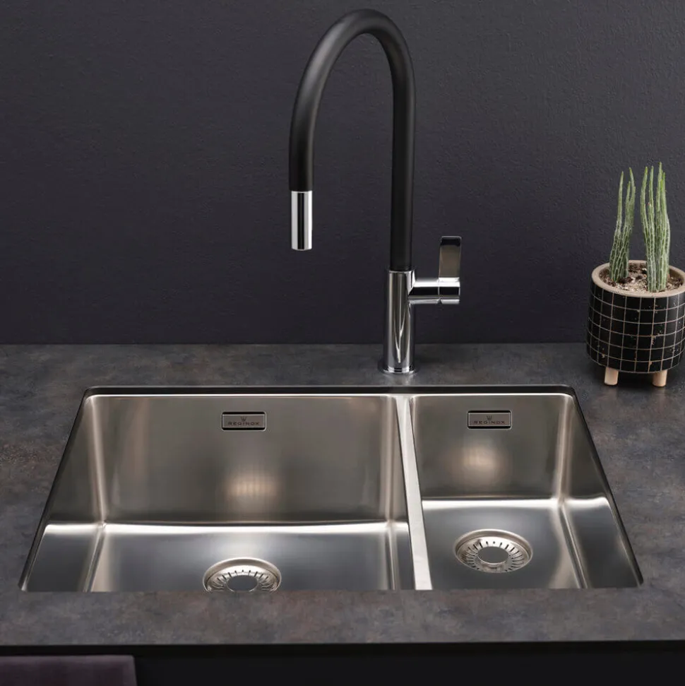 Reginox New York 1.5 Bowl Undermount or Inset Stainless Steel Kitchen Sink and Integrated Waste - 580 x 440mm