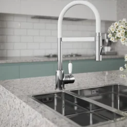 The Tap Factory Vibrance Shaker Mono Pull Out Spray Kitchen Mixer Tap