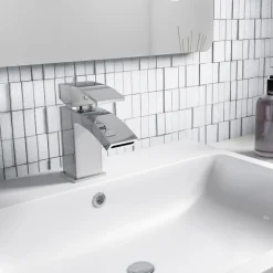 Vellamo City Chrome Basin Mixer Tap & Waste