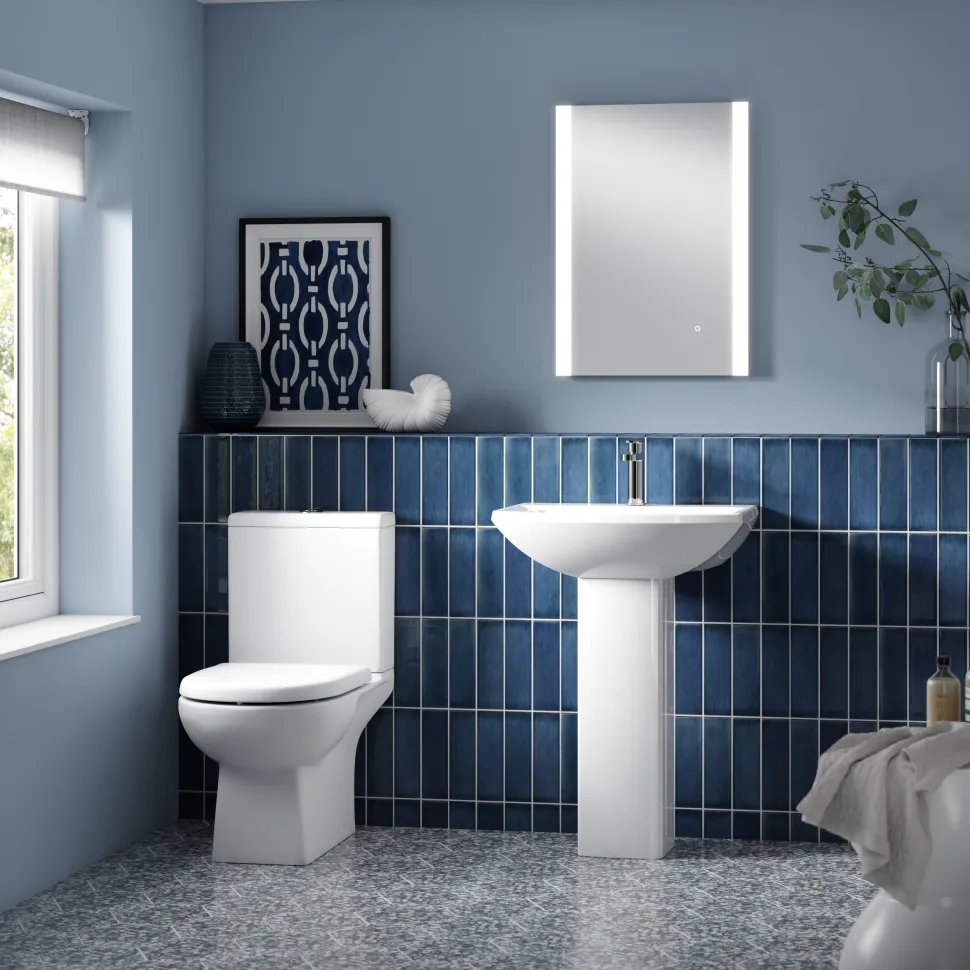 Vellamo City Modern Close Coupled Toilet with Soft Close Seat