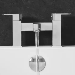 Vellamo Reveal Bath Filler Tap